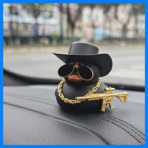 카우보이 모자 오리 트렌디 자동차 대시보드 장식 고무 오리 사무실 자동차 장식품 선글라스 목걸이를 착용