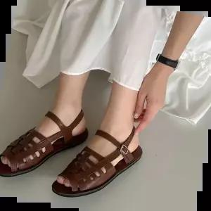 위빙샌들 언발란스 체크패턴 포인트 발등 버클스트랩 로우 샌들