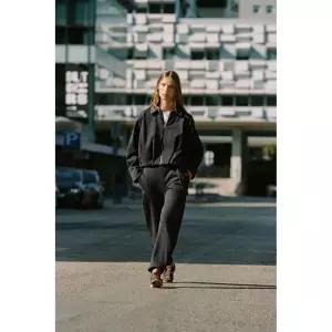 [ZARA] 자라 플리스 플리츠 봄버 재킷 - 먹색 2988788