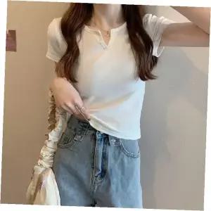 여성 반팔 티셔츠 브이넥 슬림핏 데일리 캐주얼 기본 면 소재 세미크롭 이너웨어