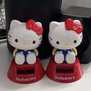 헬로키티 태양열 흔들 인형 피규어 자동차 대시보드 책상 학교 사무실 인테리어 장식