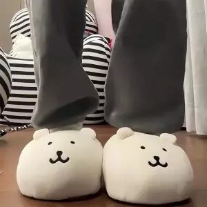 무드바이브 귀여운 농담곰 실내 겨울 털슬리퍼 따듯한 거실 학교 털실내화 사무실 키티 어그
