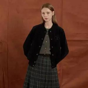 [BCBG] 자수 벨벳 베이스볼 점퍼 (B5W9R105)