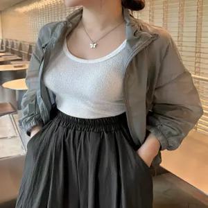 루즈핏 스트링 바람막이 점퍼