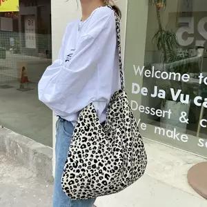 홀리지 바이토 보부상 레오파드 숄더백 에코백 크로스백