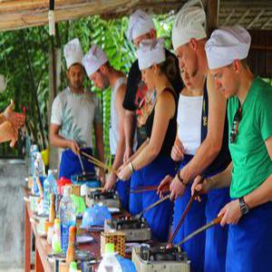[다낭] 호이안 쿠킹클래스&바구니배 (오전/오후택, 반세오,쌀국수,장보기,픽업드랍, 쉐프와함께)