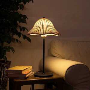 라탄스탠드 테이블 조명 무드등 램프 인테리어 거실 갓 빈티지 취침등