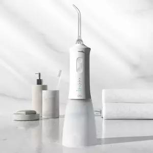 오아 클린이워터J 휴대용 무선 구강세정기 물치실 교정 칫솔 물양치 워터칫솔 치간 치석 치아 세척기
