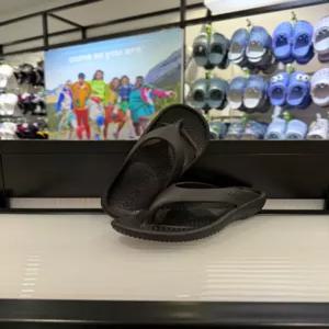 [크록스] 크록스 멜로우 리커버리 우먼스 플립 211100-001 블랙 플립플랍 쪼리