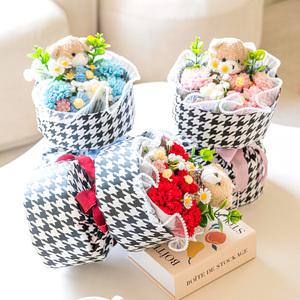 어버이날 스승의날 선물 비누꽃 카네이션 인형꽃다발 빵빵트위드베어(L)