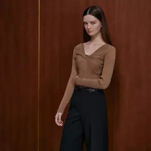 [롯데백화점]에고이스트 꼬임 포인트넥 골지 슬림 PO(EQ4KL165)