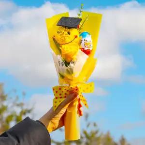 학사모 비누 스마일꽃 킨더조이 장미 꽃다발 노랑+메시지 꽃다발 옐로우 포장 조화 비누 인형 꽃 꽃다발 졸