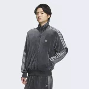 [아디다스오리지널스](타임스퀘어점패션관)[공용]스타일리쉬한 벨벳 루즈핏 파이어버드 트랙 탑 (KD9374)