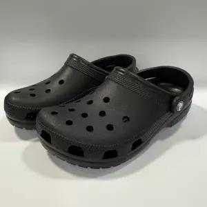 [크록스] 클래식 클로그 10001-001