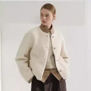 [리오벨] 25FW 쥬얼 단추 부클 자켓