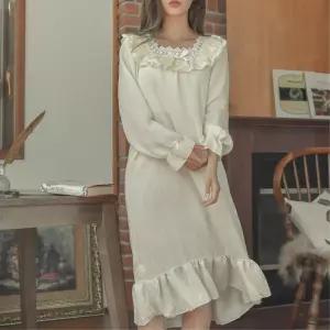 프릴 레이스 리본 공주풍 긴팔 원피스잠옷 이지웨어 편한옷 여성치마