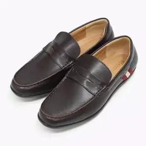 소가죽 원단 은은한 광택 로퍼 디자인 남성 슬립온 WE6CDC2