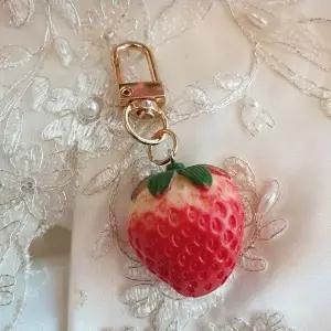 리얼 미니어쳐 딸기키링 열쇠고리