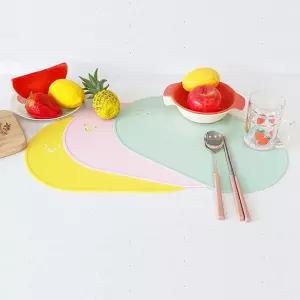 [모두쇼핑]실리콘 방수 테이블 식탁 개인식탁보 깔개 매트 러너 실리콘테이블매트 테이블매트 식탁유리대용