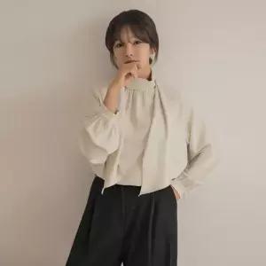 [66-110] 마텐 레글런 스카프 셔링 블라우스