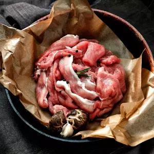 [국제식품]국내산 돼지 앞다리살 500g(수육용)