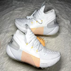 언더아머 여자 UA HOVR 팬텀 3 러닝화 3026466-100