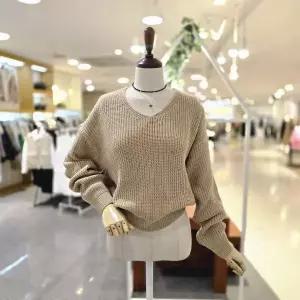 [대구백화점] [멜로디가든]하찌성형크롭V니트(M25F8K141)