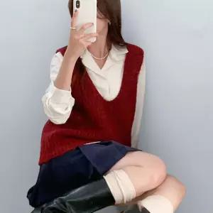 여성 부클 브이넥 레이어드 하찌 니트 조끼