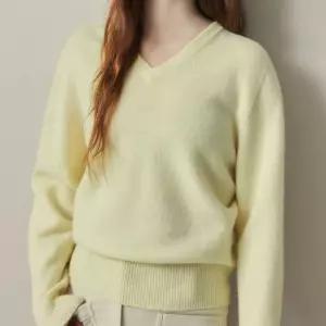 매장정품 JIGOTT 지고트 울 브이넥 레글런 풀오버 니트GRBA1POJ41 793977