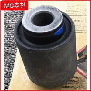 Subaru Forester 아웃백 레거시 XV Impreza Tribeca 용 정품 새 하부 스윙 삼각형 암 로우 스트럿 고무 슬