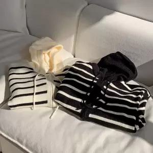 [핫핑](센텀시티점)[투웨이/아방핏] 라이카 단가라 투웨이 후드 니트집업 P000CRSL