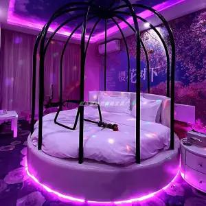 침대 새장 버드 케이지 SM 호텔 모텔 특이한 컨셉