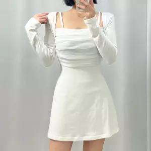 채핏 캣시 쉬폰A라인 원피스 섹시 글램 미니 ops 긴팔 쉬폰 셔링 스퀘어넥 a라인 파티룩 데일리룩