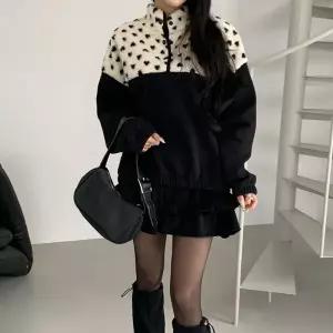 [다잇템] 여성 하프집업 스타일 빅사이즈 티셔츠