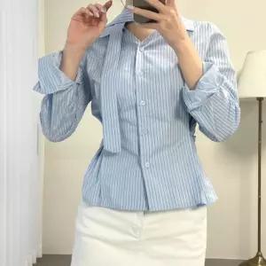 여자 블라우스 WSH16664스트라이프셔츠 스카프 여성스런 출근룩 패턴