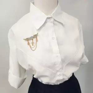 금색 큐빅 뱃지 십자가 날개 옷핀 하트 브로치 패션 브로치핀 정장 포인트 악세사리 엄마선물 선물용 단추