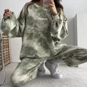 물감디자인 여유로운 와이드핏 데일리 긴팔 상하 셋업트레이닝룩 루즈세트 일상패션 이지캐주얼 여자 캐쥬