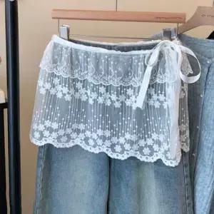 레이스 망사 반스커트 여성 레이어드 데님코디 속치마 랩스커트 시스루 펀칭 화이트 미니 팬츠 포인트 페미