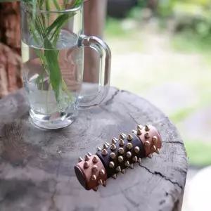 ( )국산 혈액순환 고급 도리깨 손지압봉 수지침 마사지 핸드메이드 건강선물 향나무 혈침기 손안마 지압볼