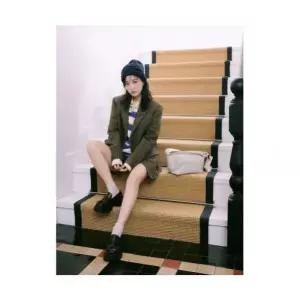 [국내매장정품] 빈폴 BEANPOLE LADIES 스트라이프 럭비 티셔츠 블루 (BF5741C50P) BF5741C50P 176010