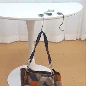 고품질 심플 휴대용 가방 책가방 걸이 거치대 5KG하중 후크 (WFGR572)