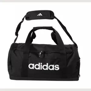 아디다스 리니어 스몰 더플백 스포츠백 헬스백팩 피트니스가방 바캉스 넉넉한수납공간 액티브한 편리한