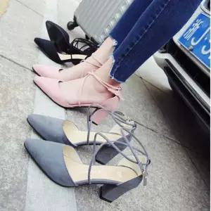 [하프클럽/]스웨이드 뾰족코 구두 여성스런 정장 미들굽 신발