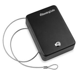 [미국배송] SENTRYSAFE 미니 금고는 사무실이나 기숙사를 위한 열쇠 잠금 장치가 있는 자물쇠 상자로 돈 여권 또는 기타 작은 귀중품을 보관할 수 있습니다. 외관: 2.6시간 X 5.9시간 8.0인치 P005K