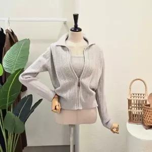 FW5L9ST5268_카라넥 집업 민소매 세트