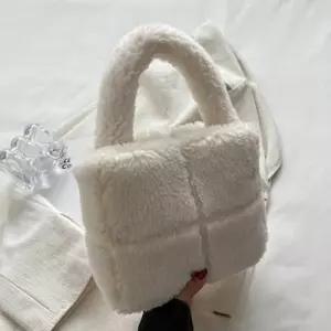 뽀글이가방 스퀘어 토트백 미니가방 핸드백 패션가방 WEC9089