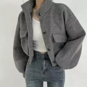 주말 크롭 나들이 자켓 검정 여자 숏 룩 여행 코디