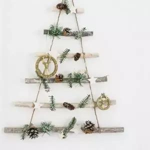 [텐바이텐]크리스마스 우드 솔방울 행잉 트리