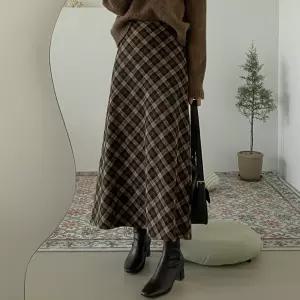 [시크릿라벨] 겉기모뒷밴딩체크롱스커트
