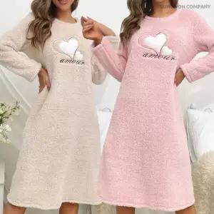 이너퀸 프리수 여성용 하트 레터링 패치 자수 밍크 극세사 겨울 두꺼운 수면 잠옷 홈웨어 이지웨어 원피스 아모르수면원피스
